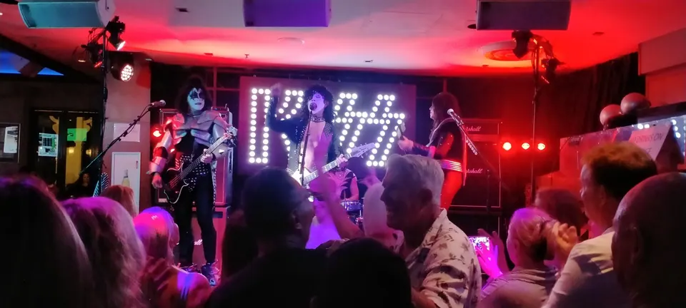 KISS Tribute - Grand Hotel Labrador, photo 2